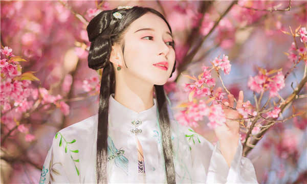 阿克陶供卵试管婴儿：助您实现家庭梦想的科学方案